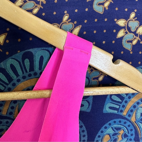 🦋5/20$🦋 pink spandex bra/crop top - Picture 4 of 7